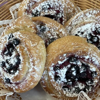 Mustsõstrarull (gluteenivaba, piimavaba)